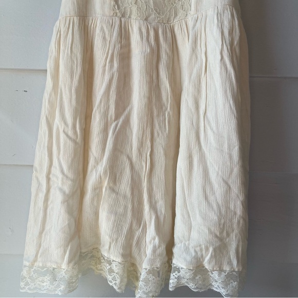 Abercrombie & Fitch Cream Lace Romper - Picture 4 of 10